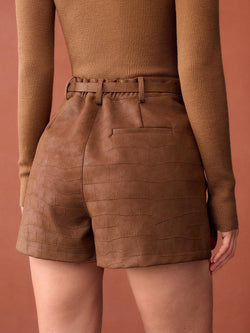 SHORTS DE BOLSO INCLINADO COM TEXTURA