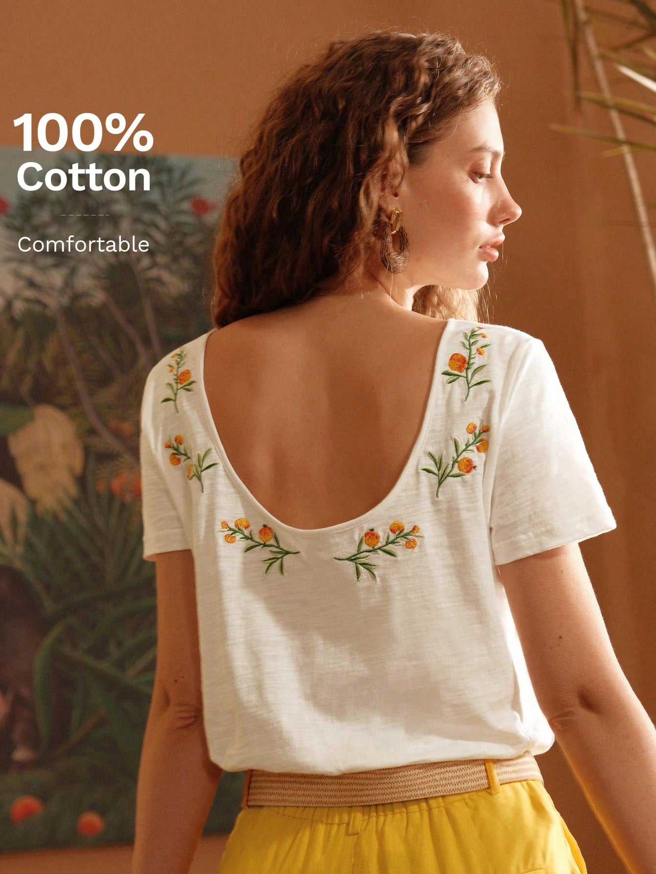 Camiseta Justa Com Bordado De Flores